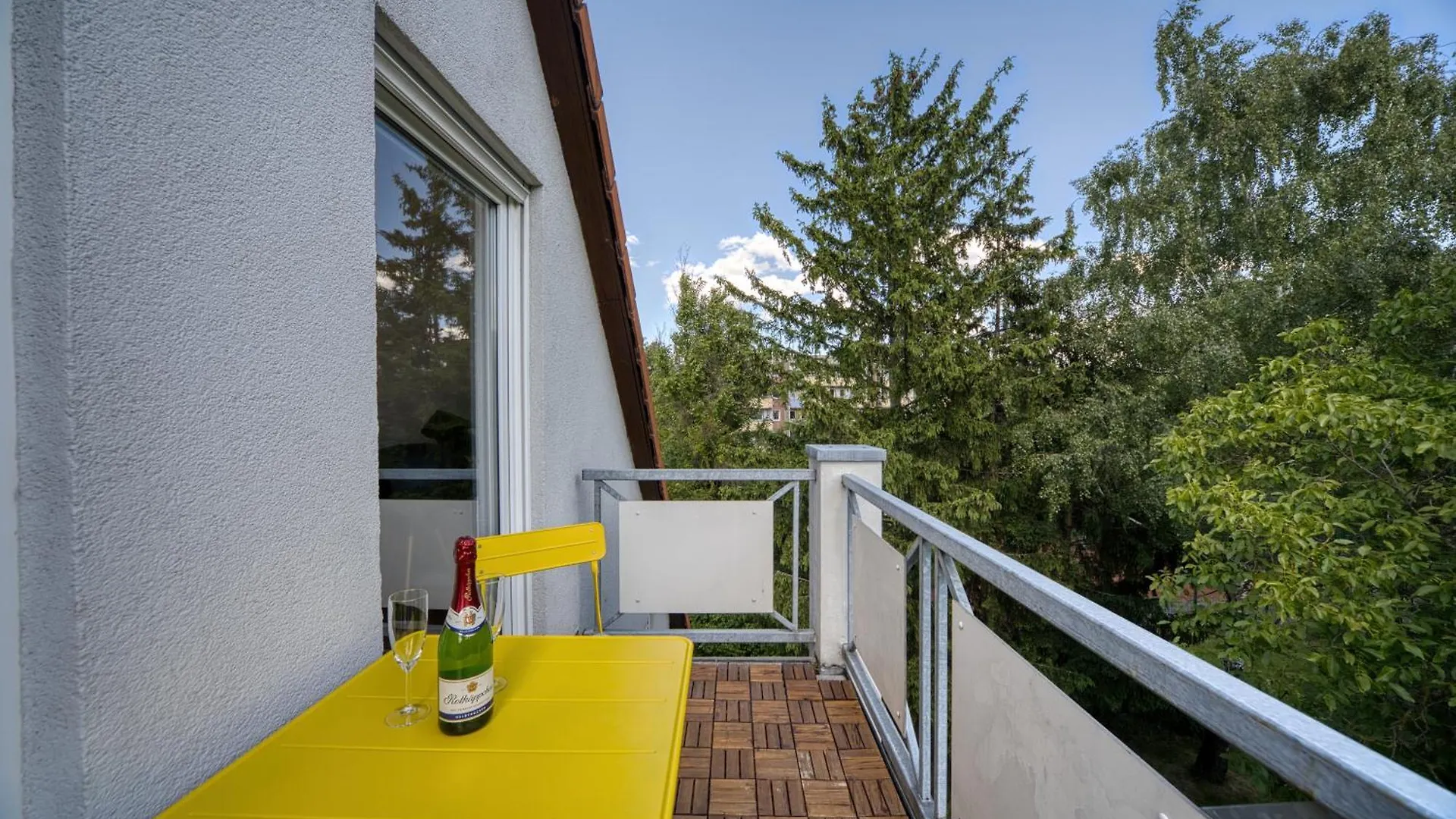 Apartament Dresdenstay 3 Schlafzimmer 2 Baeder Balkon Kamin Ps4
