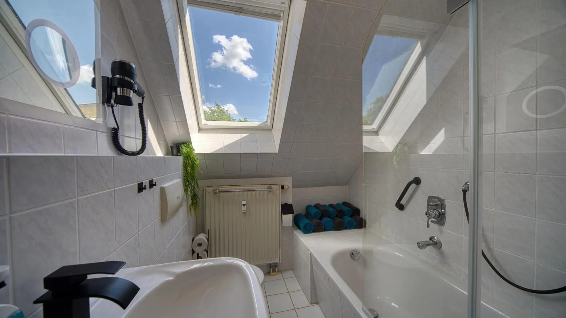 Dresdenstay 3 Schlafzimmer 2 Baeder Balkon Kamin Ps4 Drezno